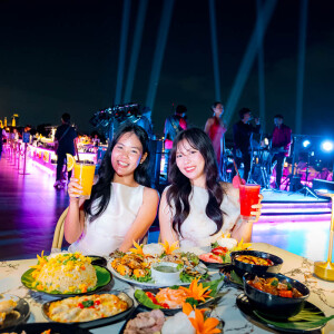 New Year Countdown 2027 : บัตรล่องเรือดินเนอร์ ซูเปอร์ กาแล็กซี ครูซ · เทอมินอล 21 พระราม 3 กรุงเทพฯ