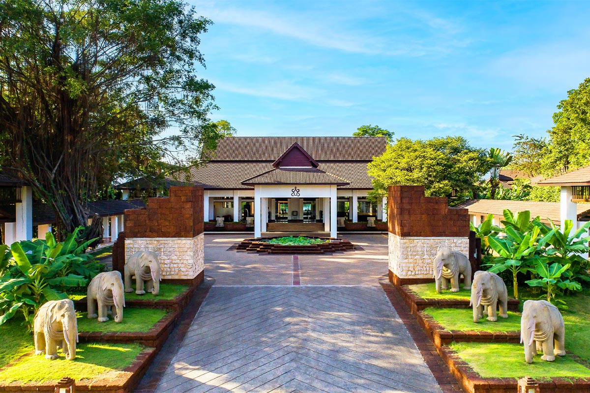 Tawa Ravadee Resort (ทวาราวดี รีสอร์ท ปราจีนบุรี) ห้อง Deluxe Room 2 ท่าน ปราจีนบุรี