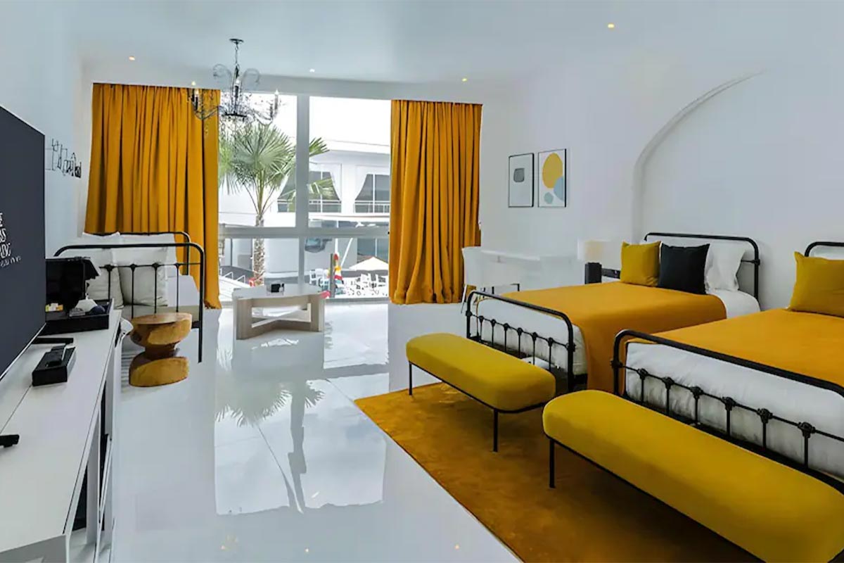 The Gems Mining Pool Villas Pattaya (เดอะ เจมส์ ไมนิ่ง พูลวิลล่า พัทยา) ห้อง Platinum One-bedroom Pool View 2 ท่าน พัทยา