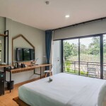 The Tree Riverside Kaeng Krachan (เดอะทรี ริเวอร์ไซด์ รีสอร์ท) ห้อง Superior 2 ท่าน ,แก่งกระจาน